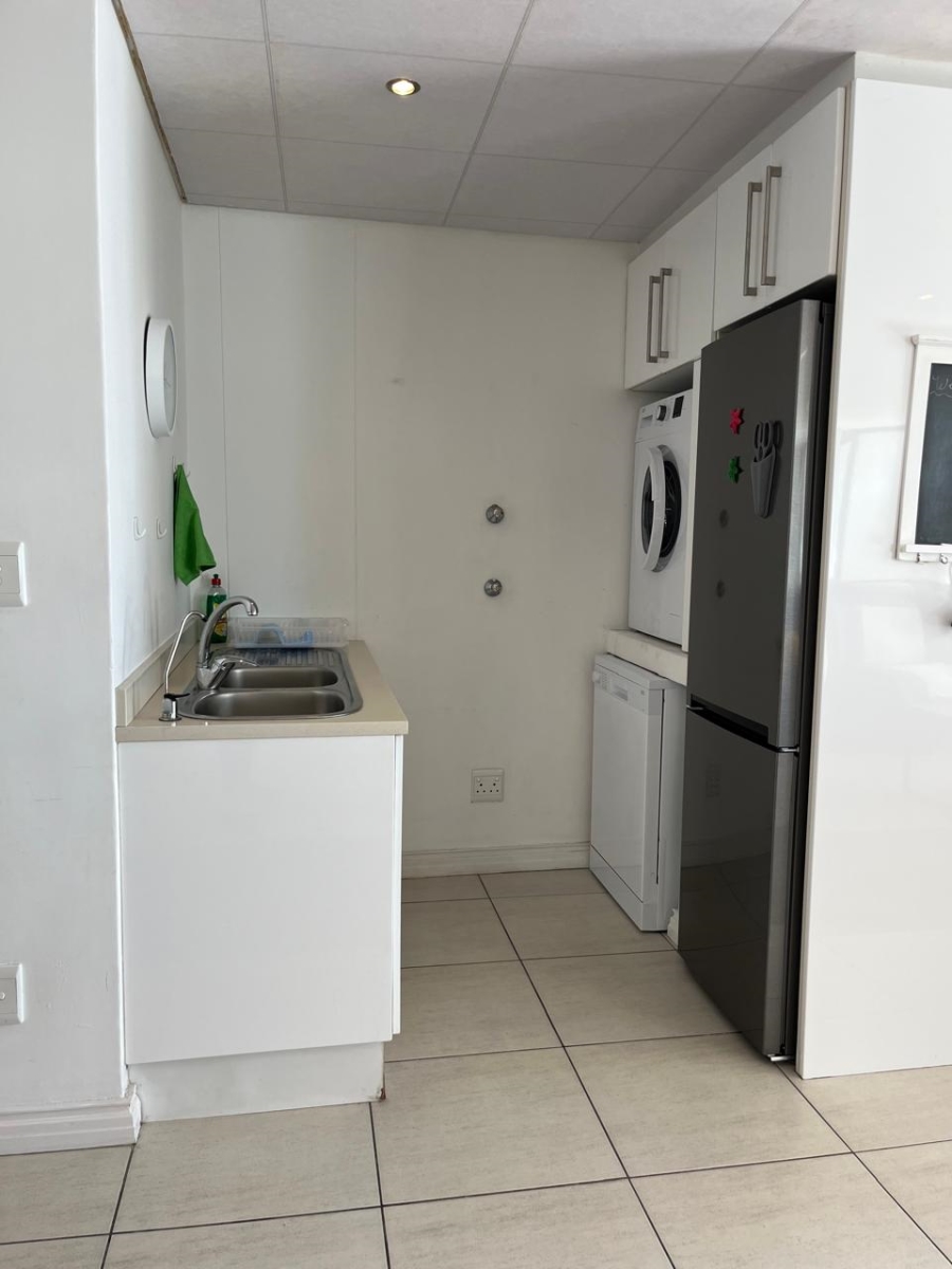 To Let 2 Bedroom Property for Rent in Big Bay Western Cape